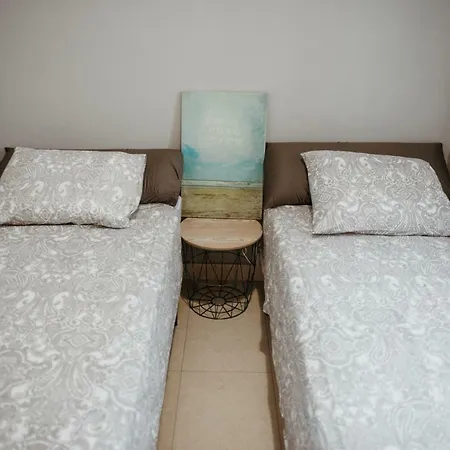 Cala De Nerja-lovely * נרחה