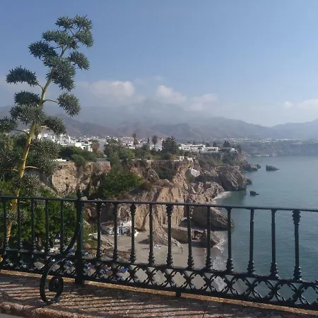 Apartment Cala De Nerja-lovely Nerja